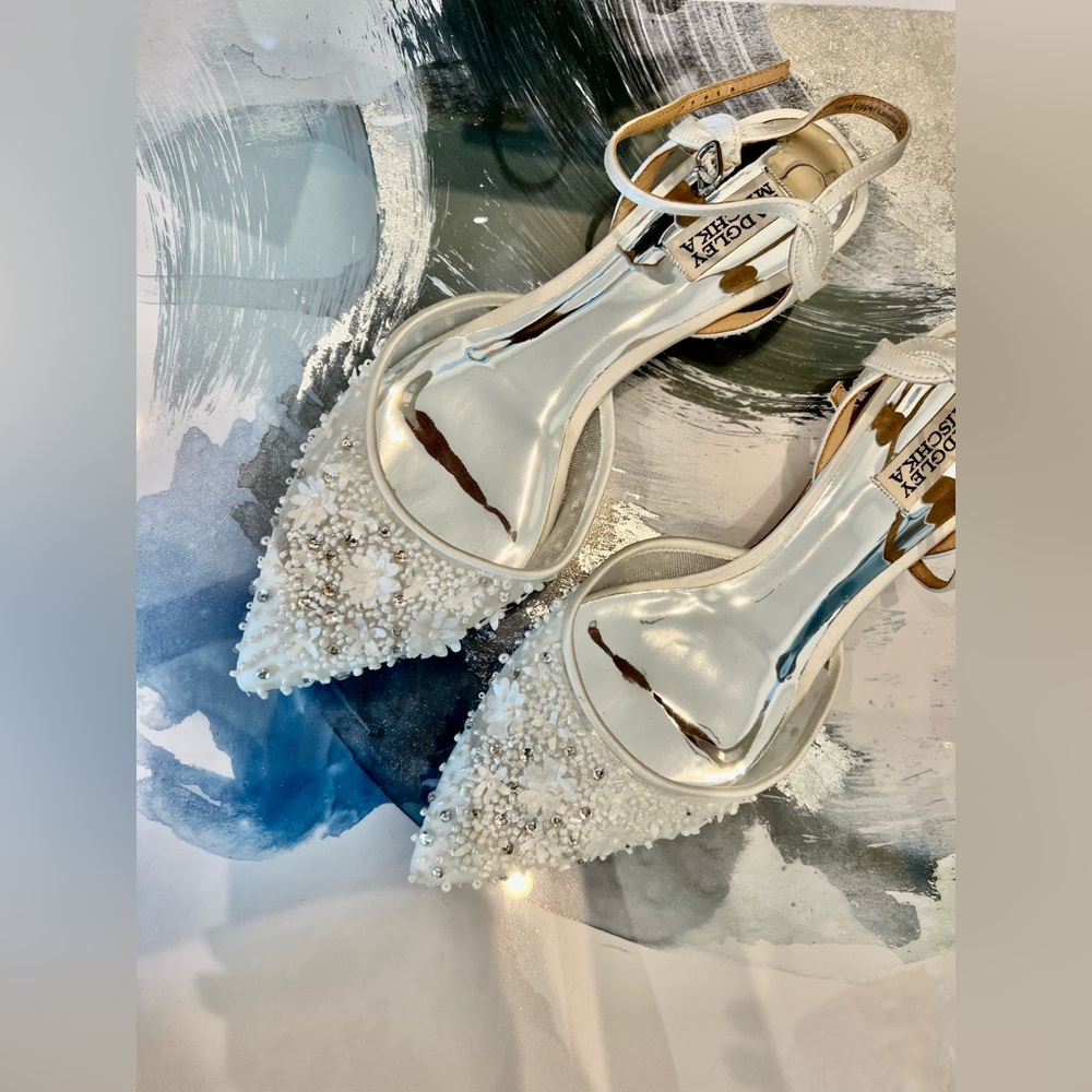 BADGLEY MISCHKA SIZE 10 FLAT SHOES